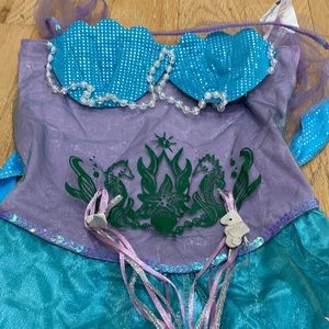 Childrens mermaid costume everything is in great condition sz medium kids medium